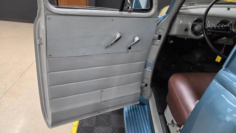 1955 Chevrolet Task Force - Image 30 of 31