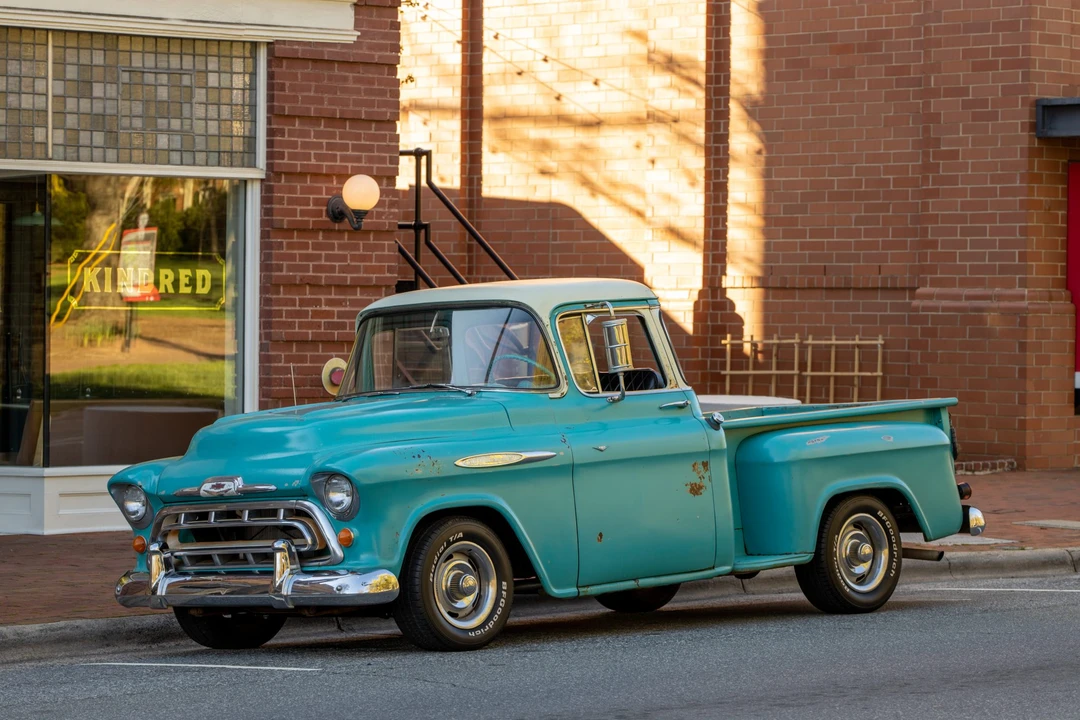 1955 Chevrolet Task Force - Image 23 of 31