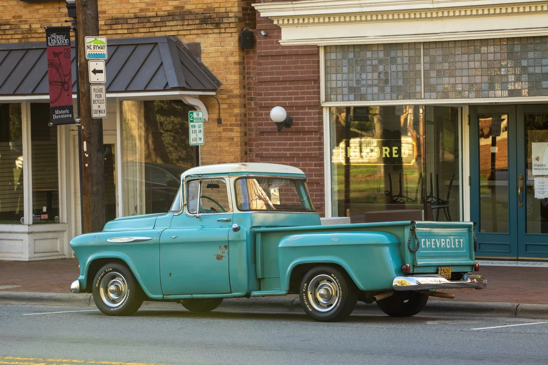 1955 Chevrolet Task Force - Image 26 of 31