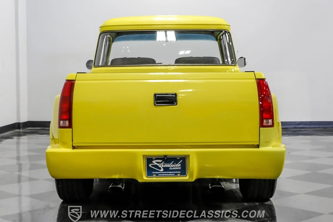 1955 Chevrolet Task Force - Image 10 of 12