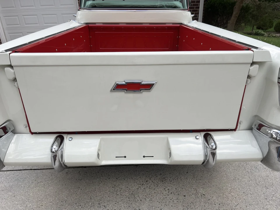 1955 Chevrolet Task Force - Image 25 of 31