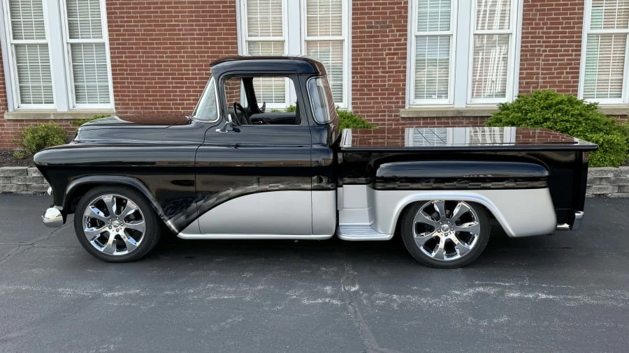 1955 Chevrolet Task Force - Image 2 of 15