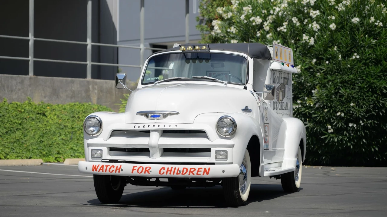 1955 Chevrolet Task Force - Image 12 of 31
