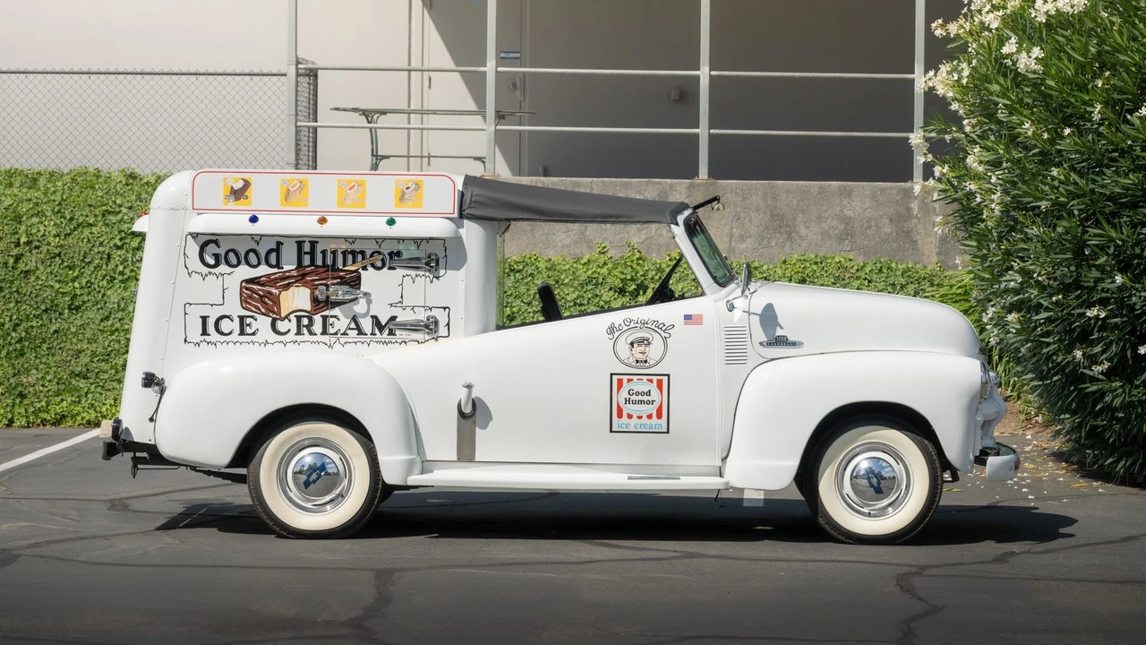 1955 Chevrolet Task Force - Image 2 of 31
