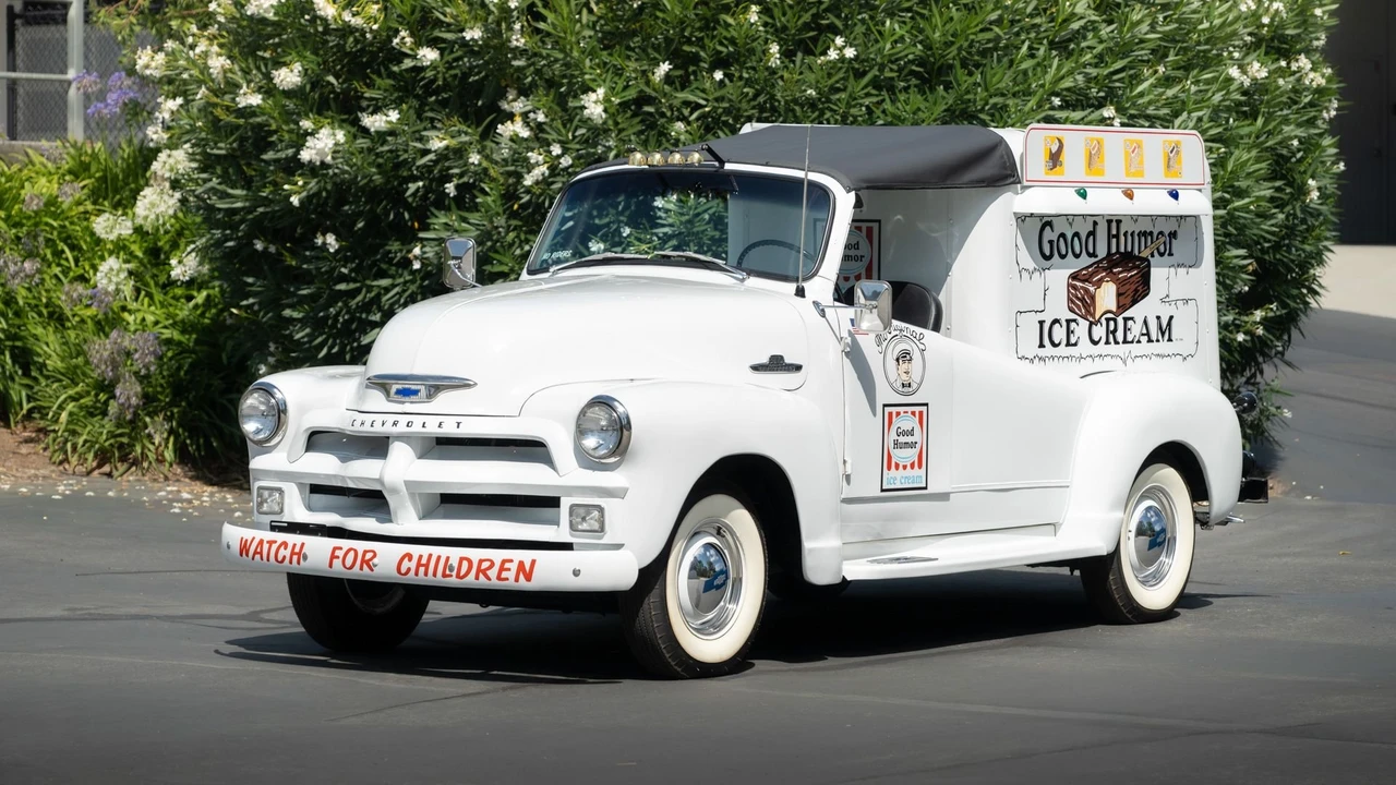 1955 Chevrolet Task Force - Image 11 of 31