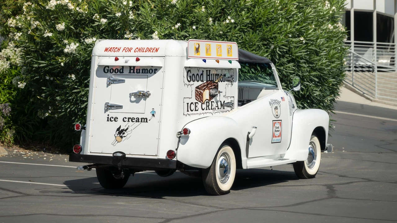 1955 Chevrolet Task Force - Image 14 of 31