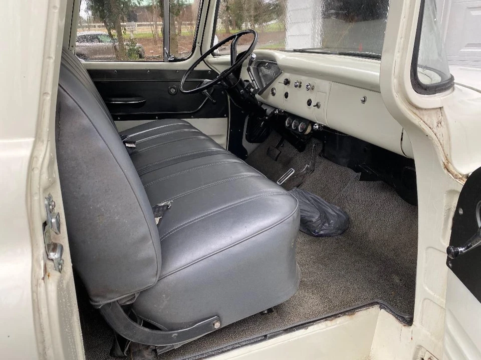 1955 Chevrolet Task Force - Image 28 of 31