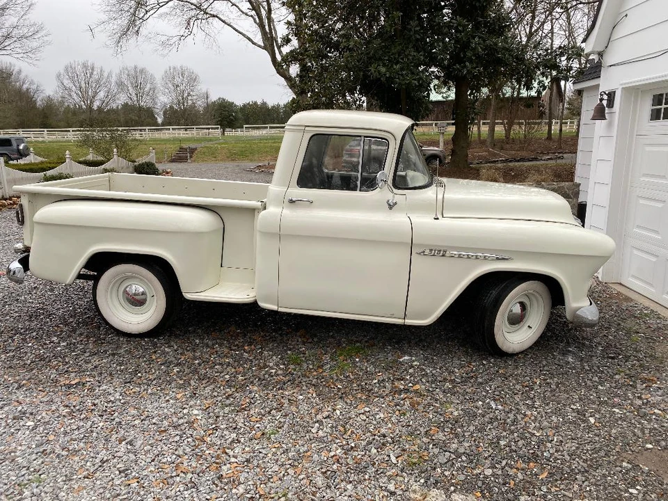 1955 Chevrolet Task Force - Image 18 of 31