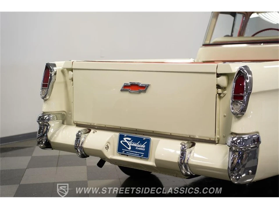 1955 Chevrolet Task Force - Image 24 of 31
