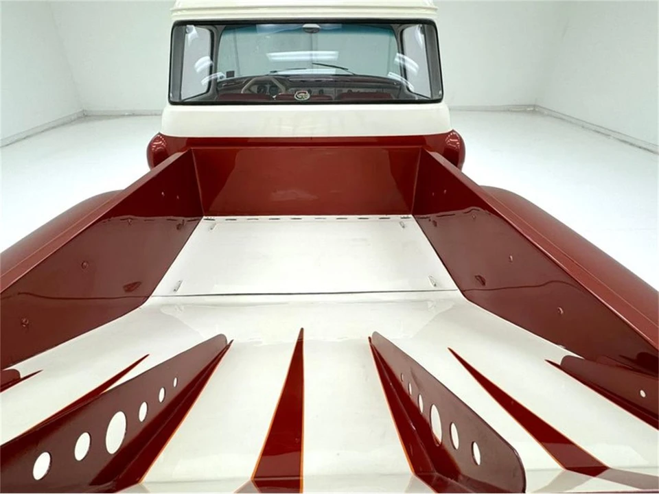 1955 Chevrolet Task Force - Image 20 of 31
