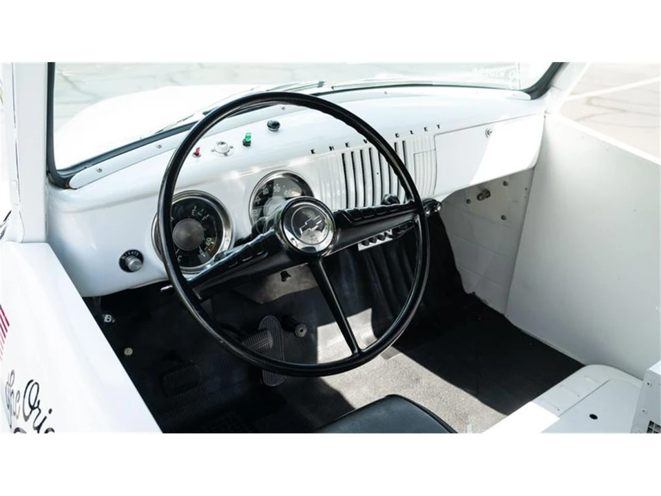 1955 Chevrolet Task Force - Image 9 of 31