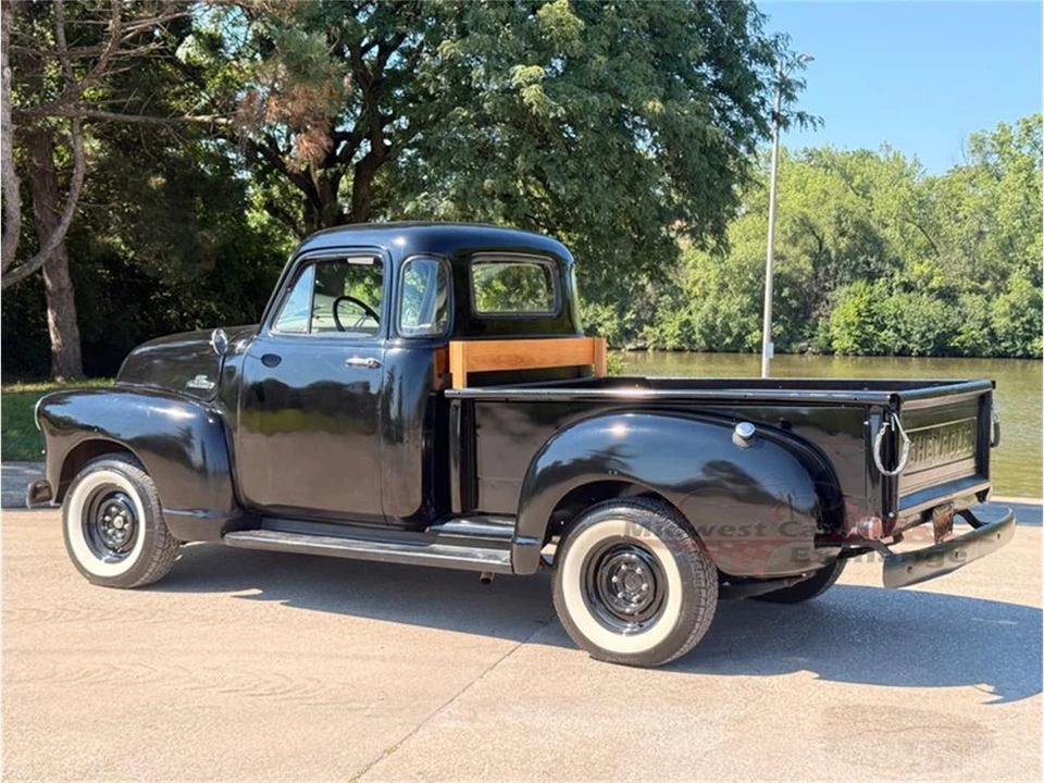 1955 Chevrolet Task Force - Image 21 of 31