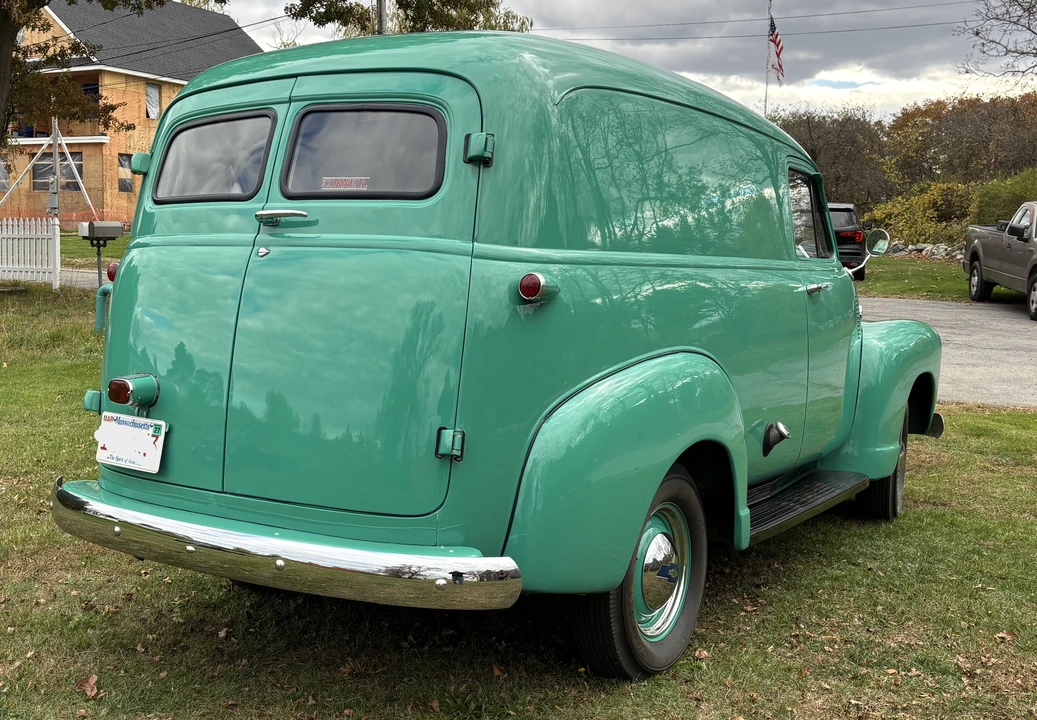 1955 Chevrolet Task Force - Image 5 of 31