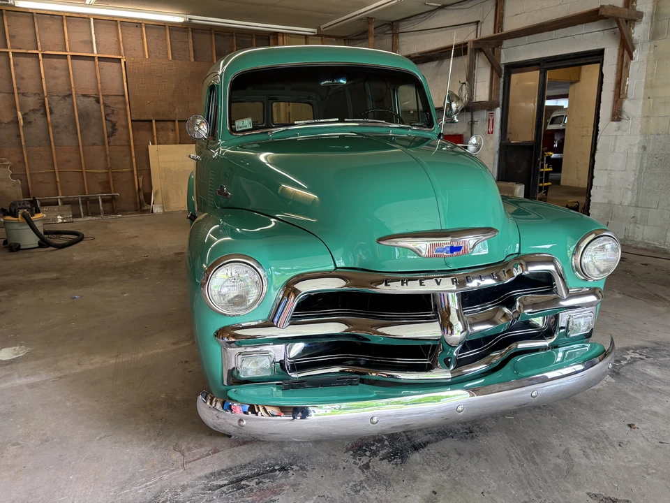 1955 Chevrolet Task Force - Image 16 of 31