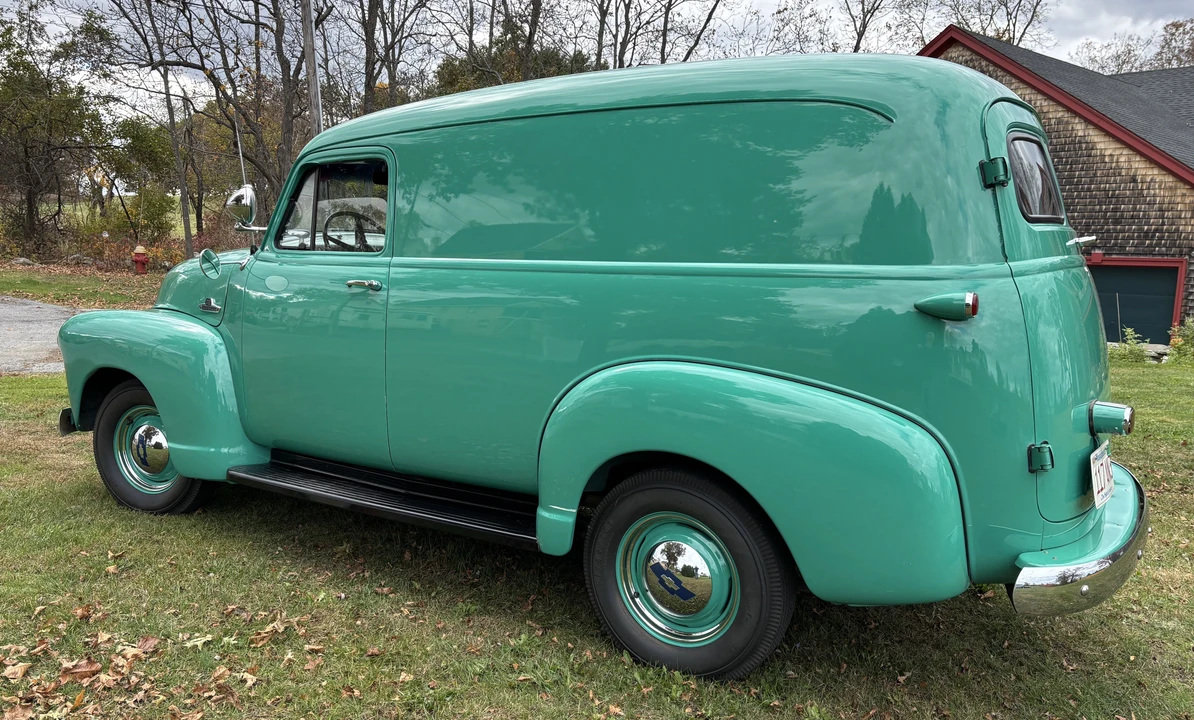1955 Chevrolet Task Force - Image 8 of 31