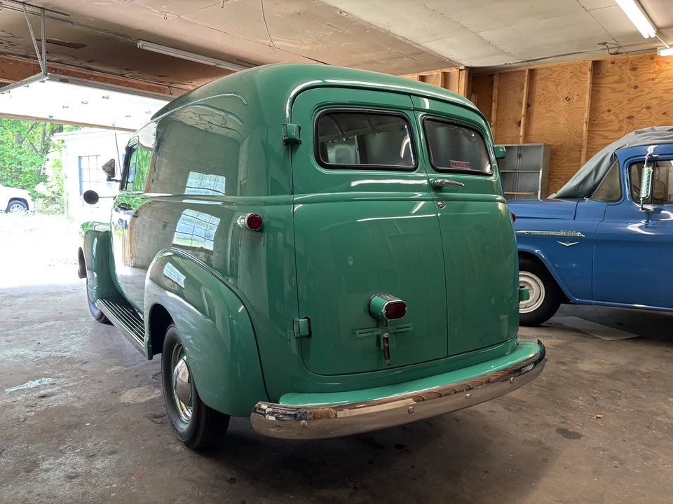 1955 Chevrolet Task Force - Image 22 of 31