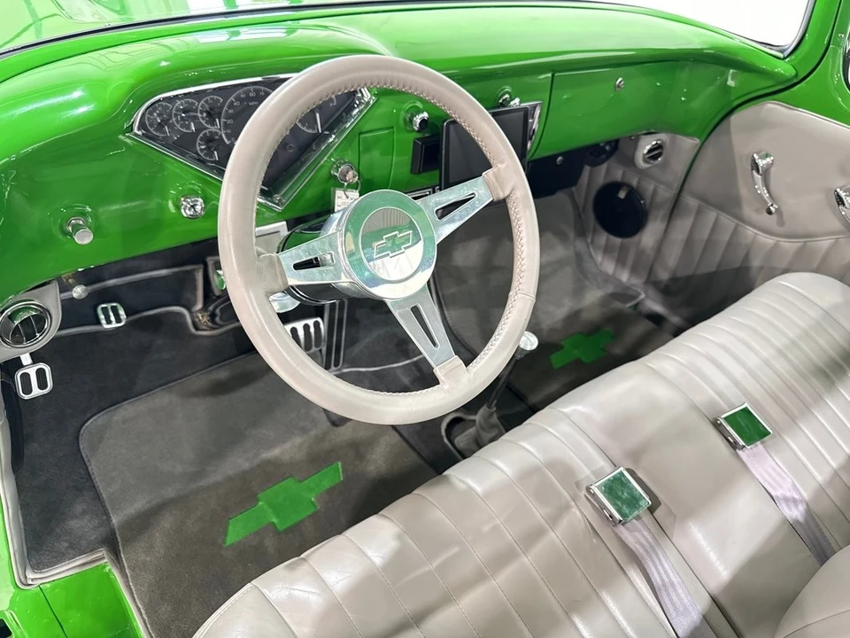 1955 Chevrolet Task Force - Image 13 of 31