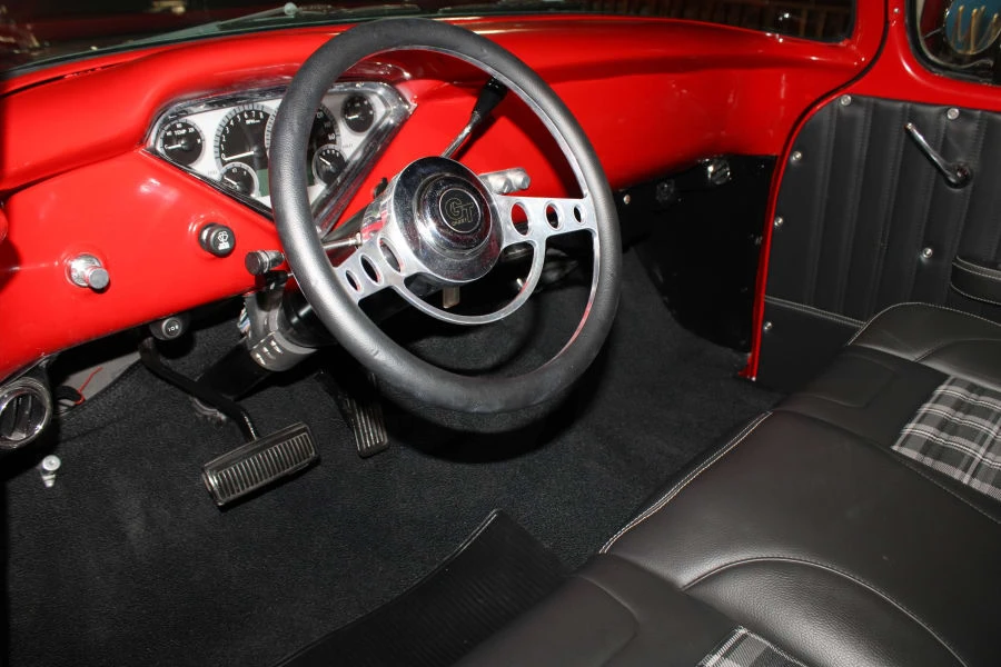 1955 Chevrolet Task Force - Image 8 of 10