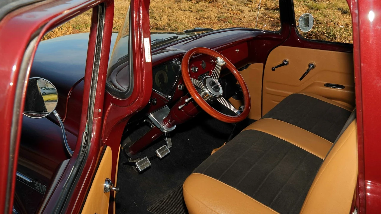 1955 Chevrolet Task Force - Image 4 of 28