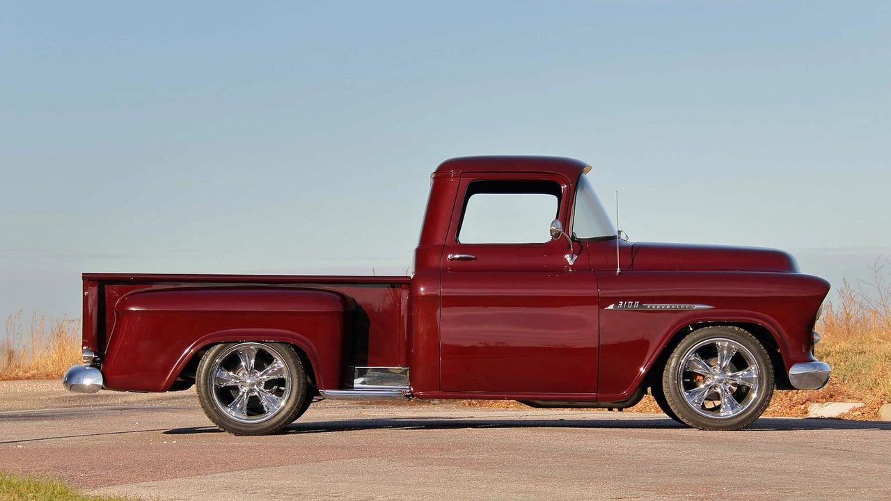 1955 Chevrolet Task Force - Image 8 of 28