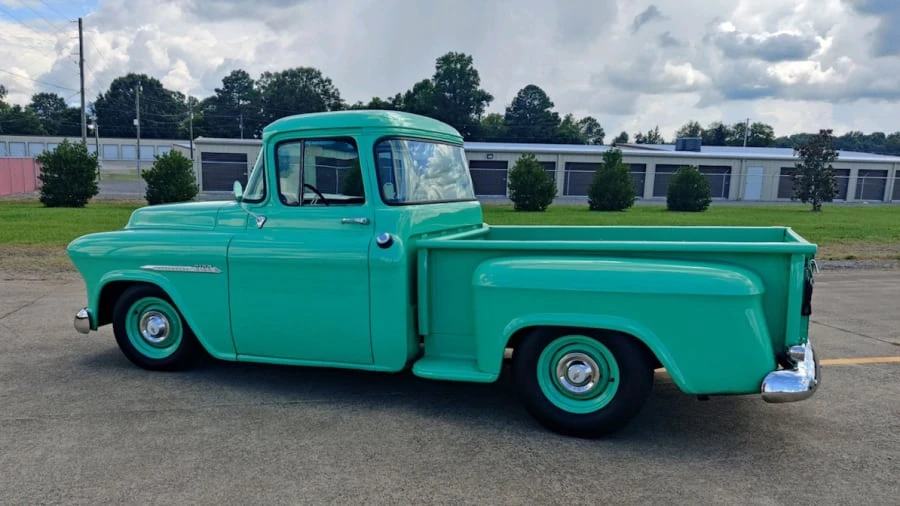 1955 Chevrolet Task Force - Image 6 of 24