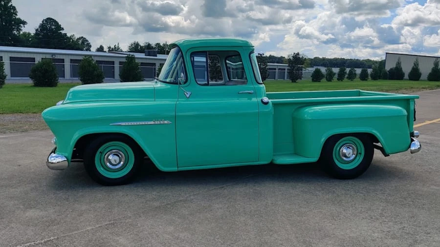 1955 Chevrolet Task Force - Image 23 of 24