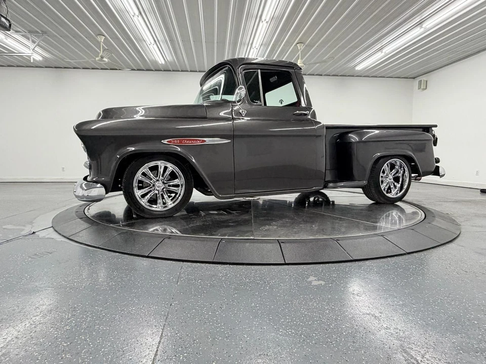 1955 Chevrolet Task Force - Image 5 of 31