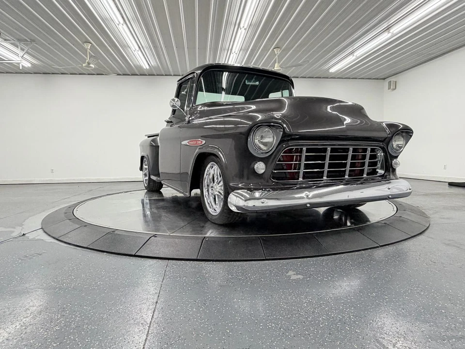 1955 Chevrolet Task Force - Image 14 of 31