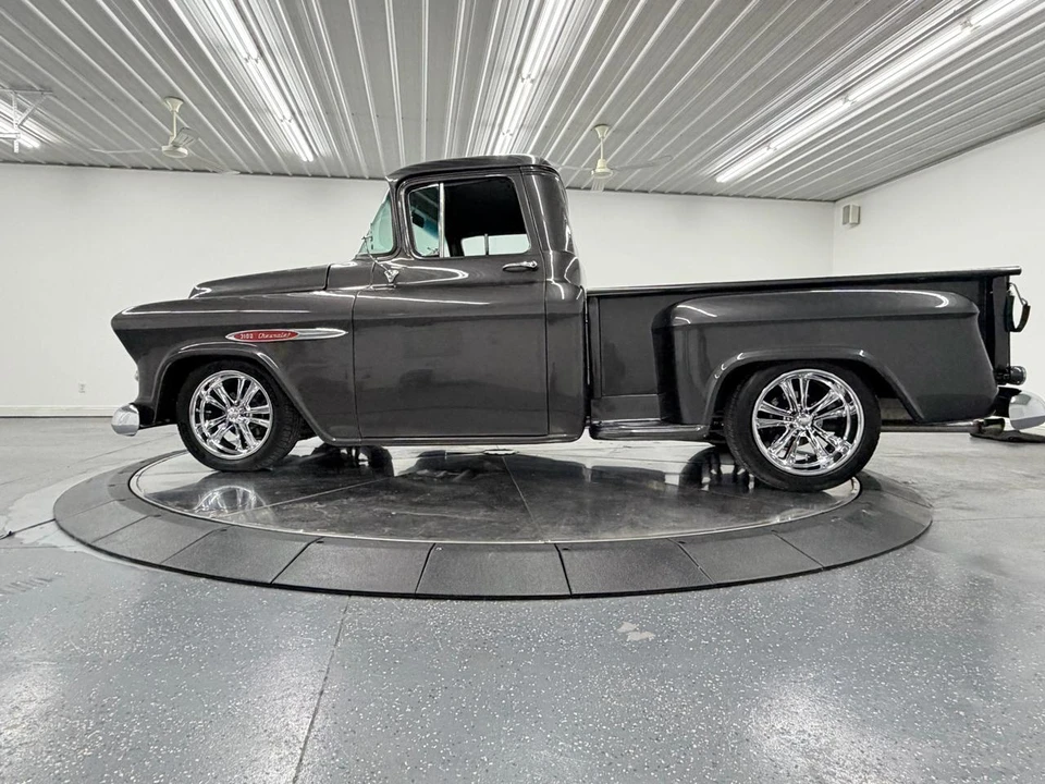 1955 Chevrolet Task Force - Image 19 of 31