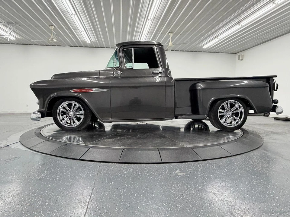1955 Chevrolet Task Force - Image 21 of 31