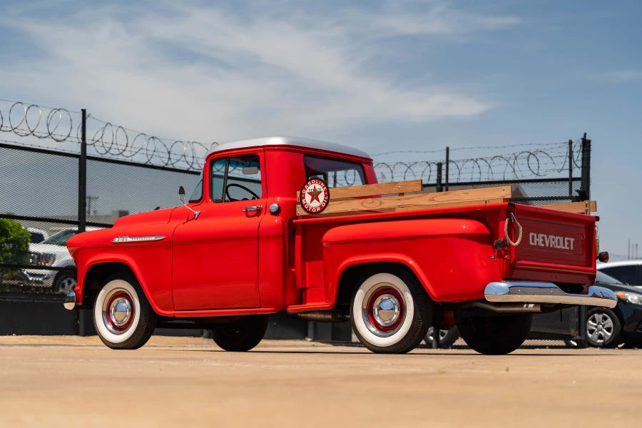 1955 Chevrolet Task Force - Image 14 of 30