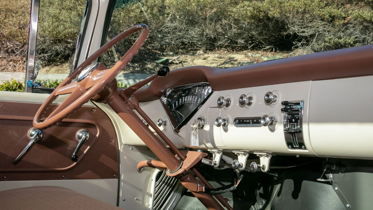 1955 Chevrolet Task Force - Image 15 of 19