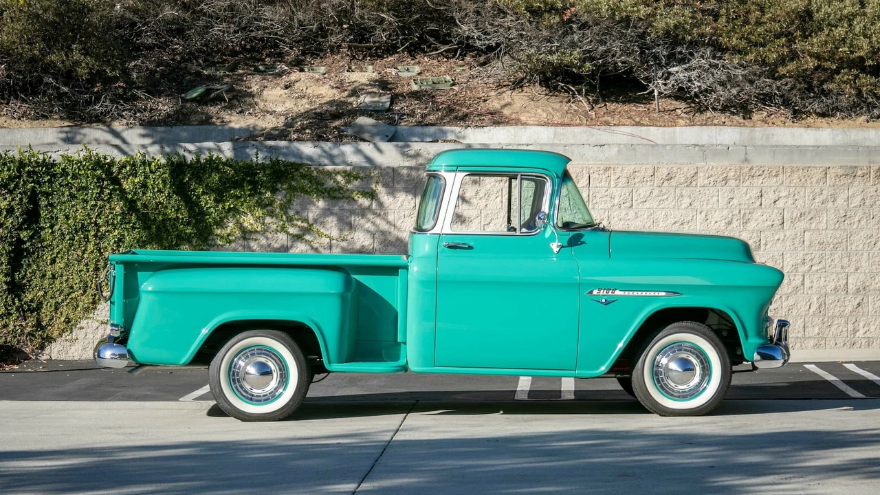 1955 Chevrolet Task Force - Image 8 of 19