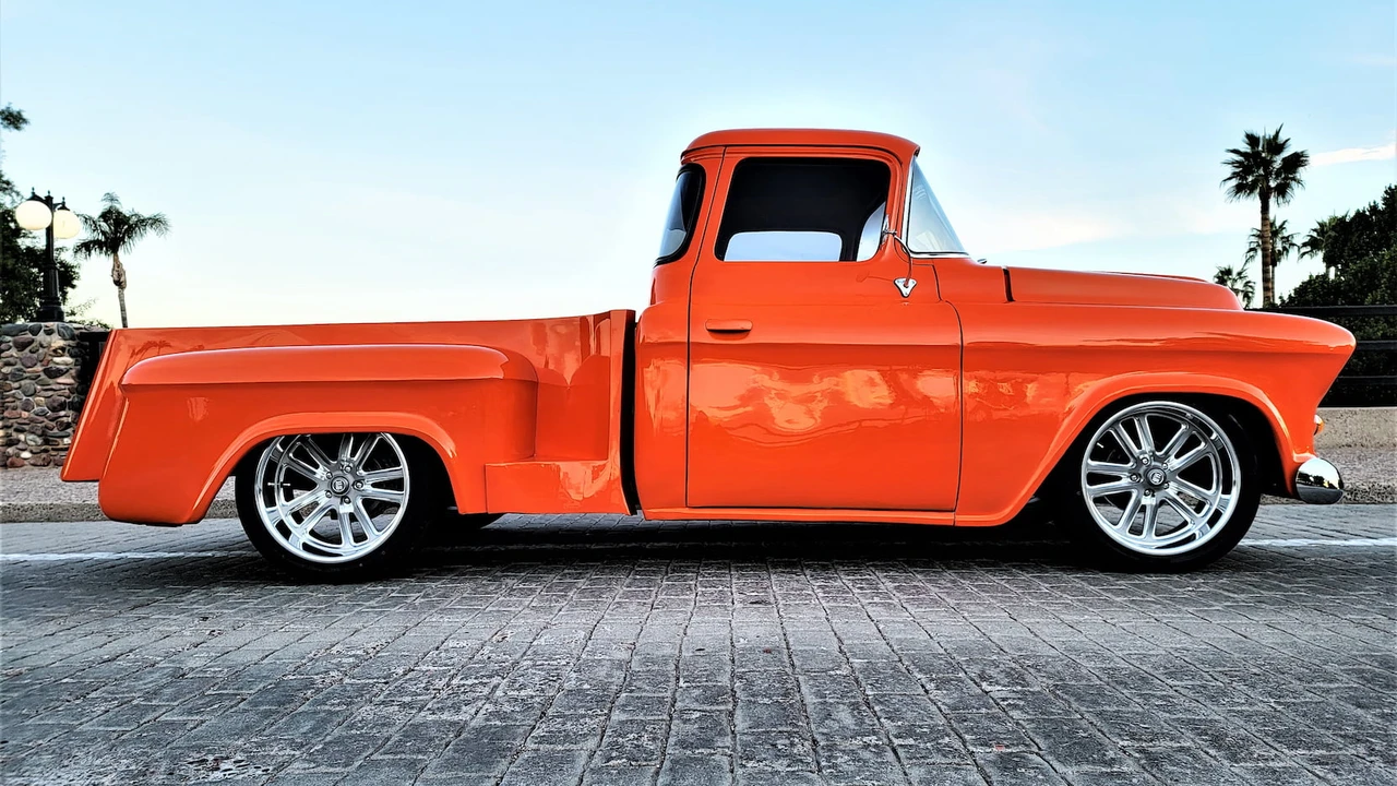 1955 Chevrolet Task Force - Image 22 of 23