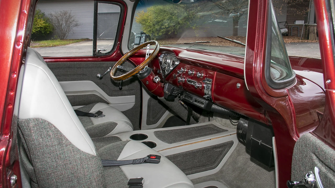 1955 Chevrolet Task Force - Image 5 of 18