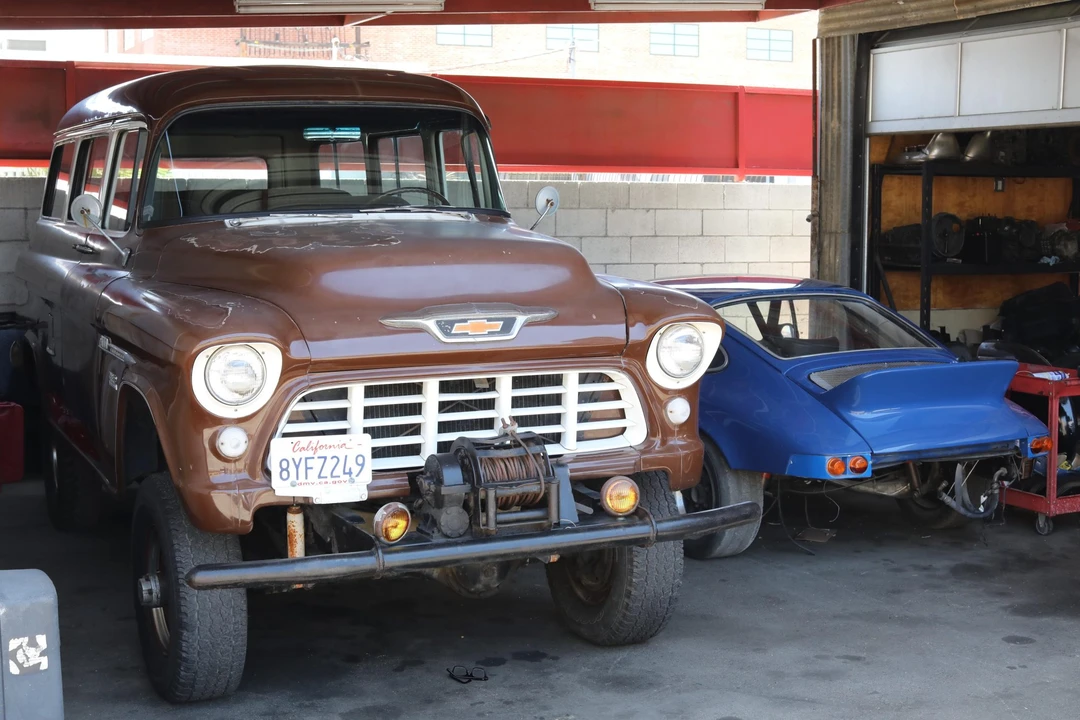 1955 Chevrolet Suburban 4th Gen - Image 14 of 31