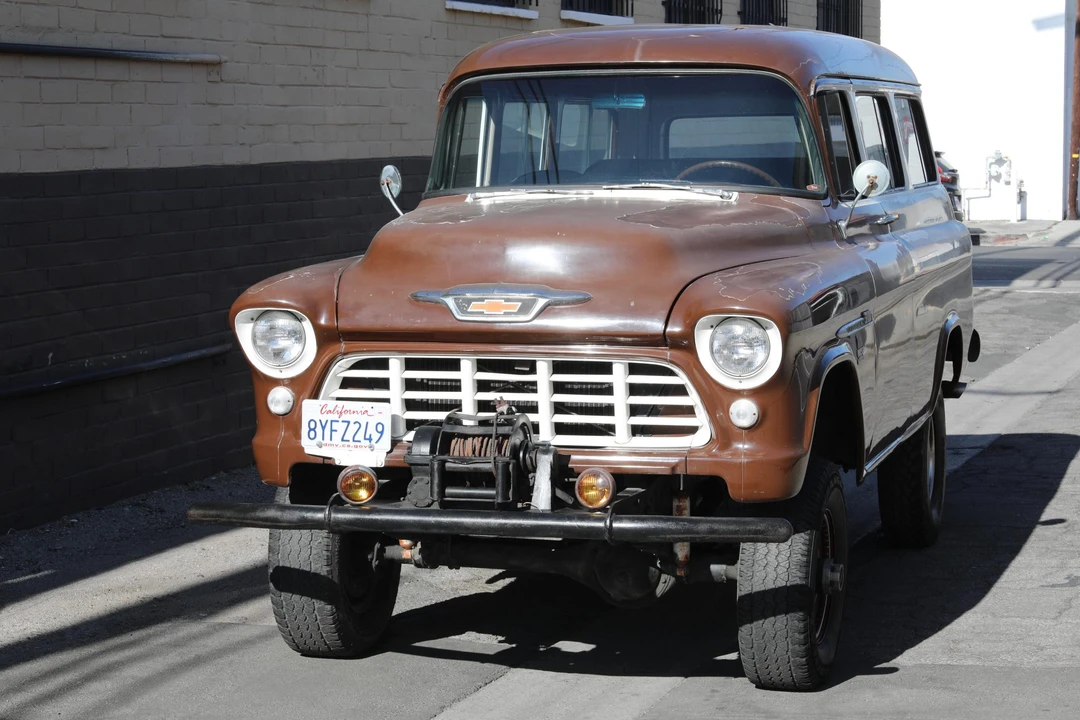 1955 Chevrolet Suburban 4th Gen - Image 2 of 31