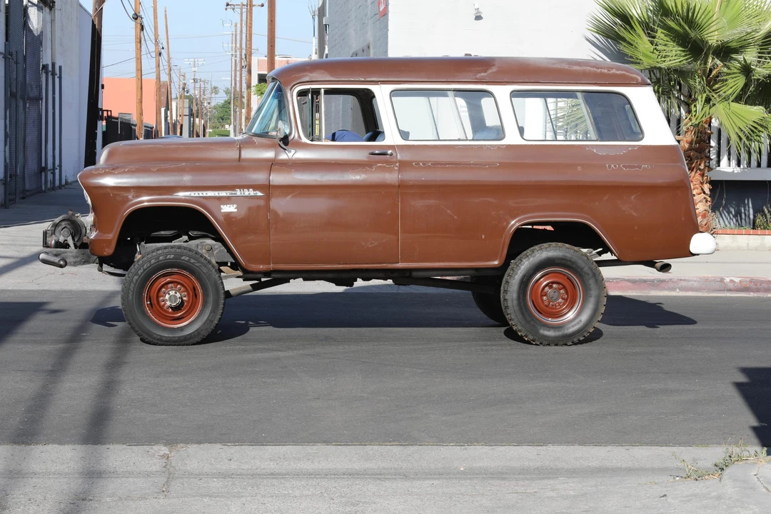1955 Chevrolet Suburban 4th Gen - Image 6 of 31