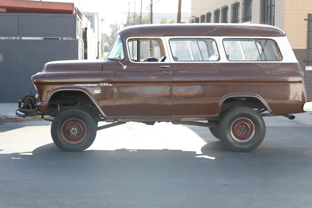 1955 Chevrolet Suburban 4th Gen - Image 5 of 31