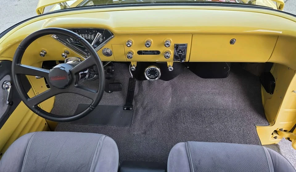 1955 Chevrolet Task Force - Image 8 of 17