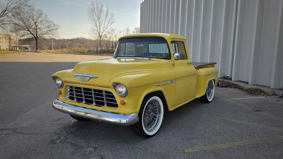1955 Chevrolet Task Force - Image 4 of 17