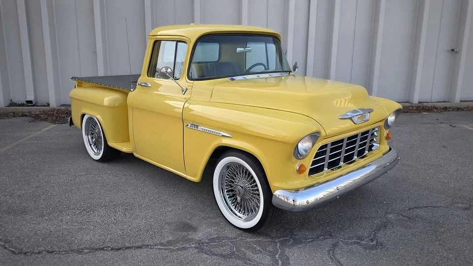 1955 Chevrolet Task Force - Image 5 of 17