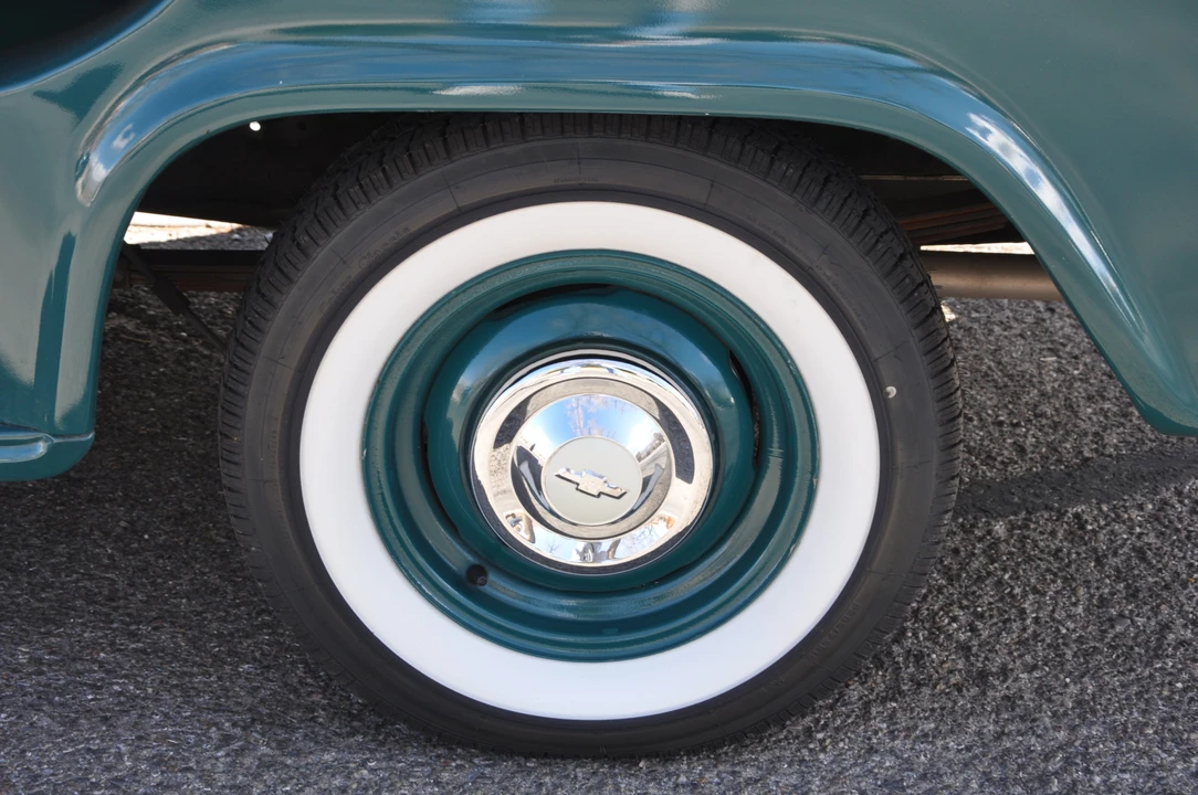 1955 Chevrolet Task Force - Image 25 of 31