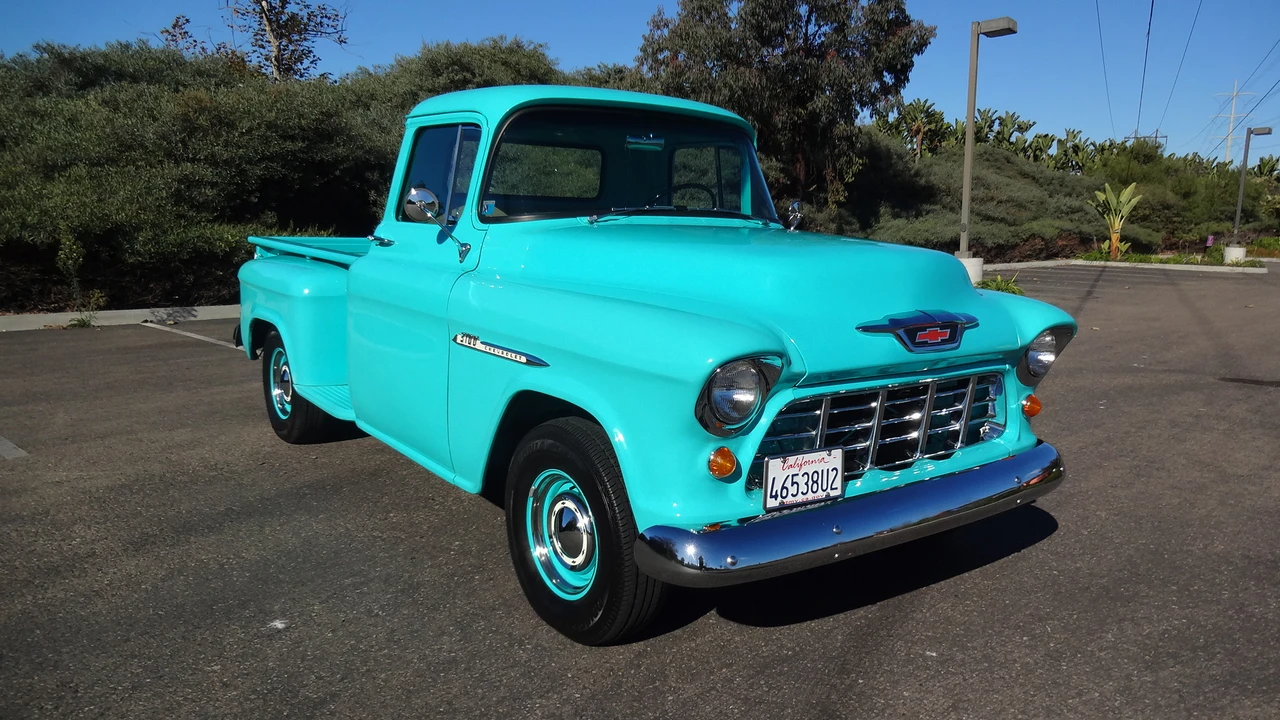 1955 Chevrolet Task Force - Image 22 of 31