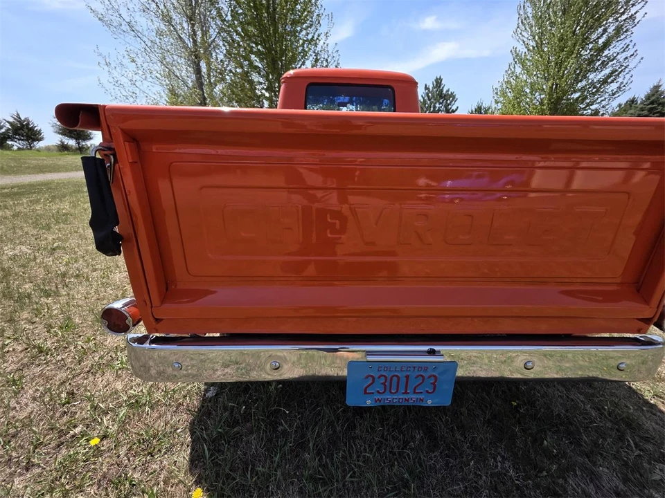 1955 Chevrolet Task Force - Image 24 of 31