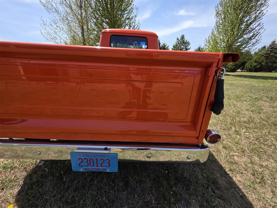 1955 Chevrolet Task Force - Image 25 of 31