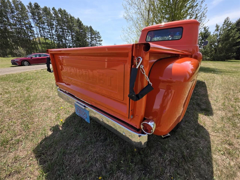 1955 Chevrolet Task Force - Image 26 of 31