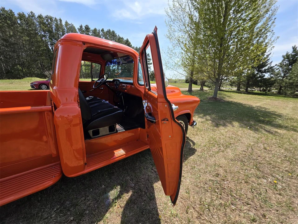 1955 Chevrolet Task Force - Image 28 of 31