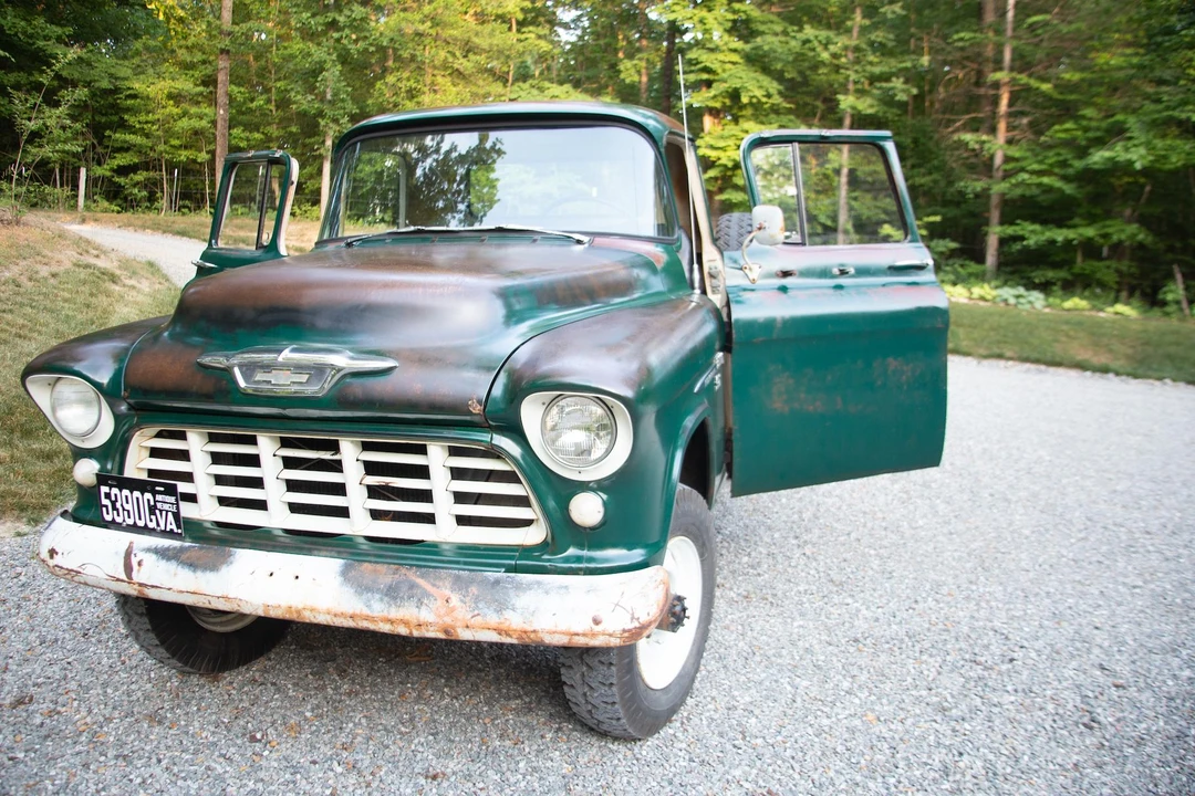 1955 Chevrolet Task Force - Image 10 of 31