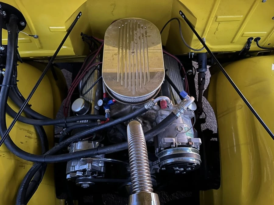 1955 Chevrolet Task Force - Image 30 of 31